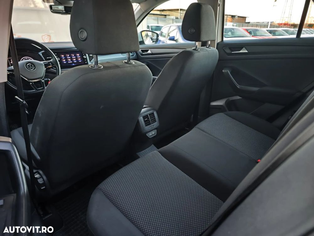 Volkswagen T-Roc 1.0 TSI Advanced - 12