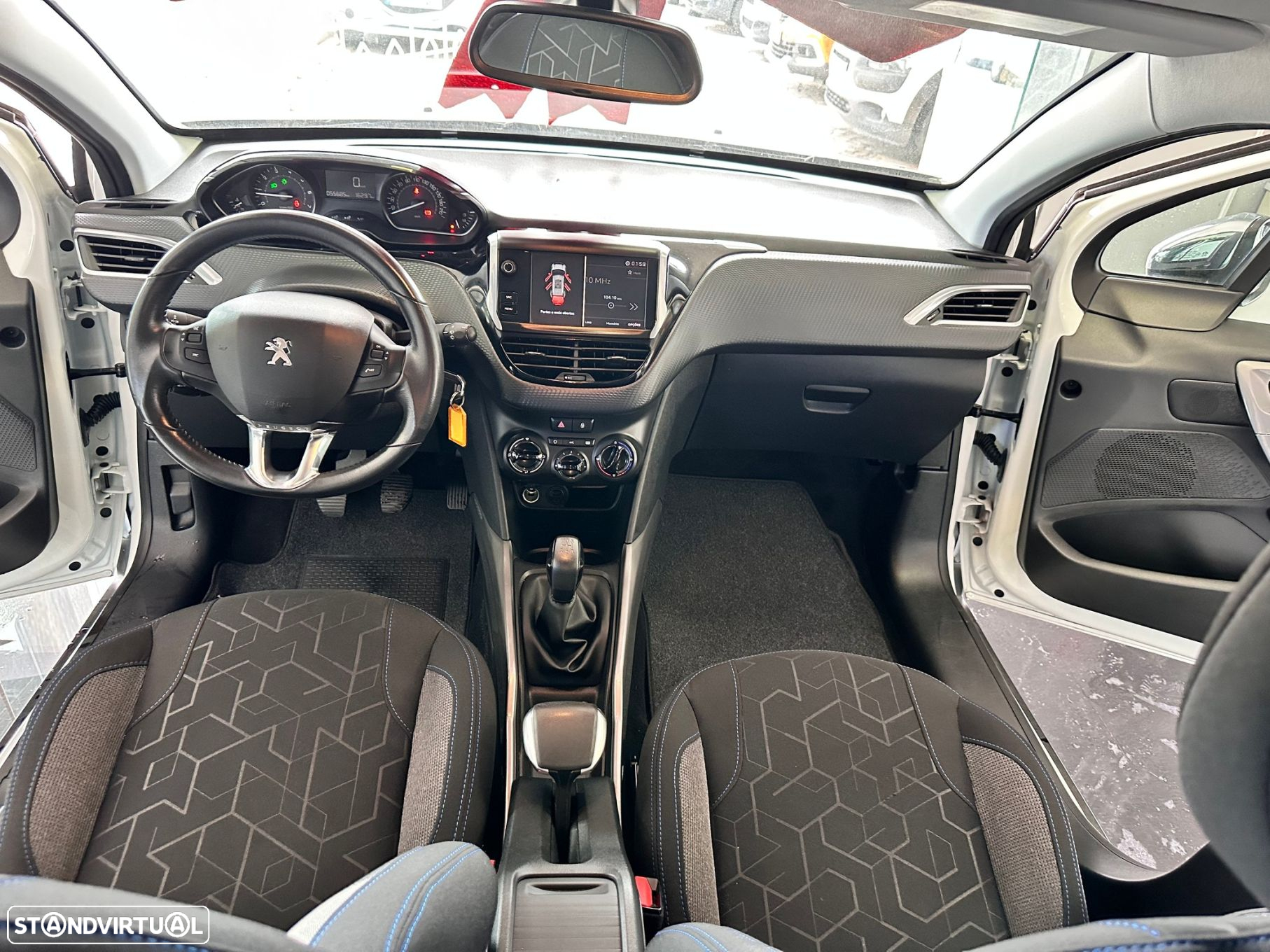 Peugeot 2008 1.2 PureTech Style - 8