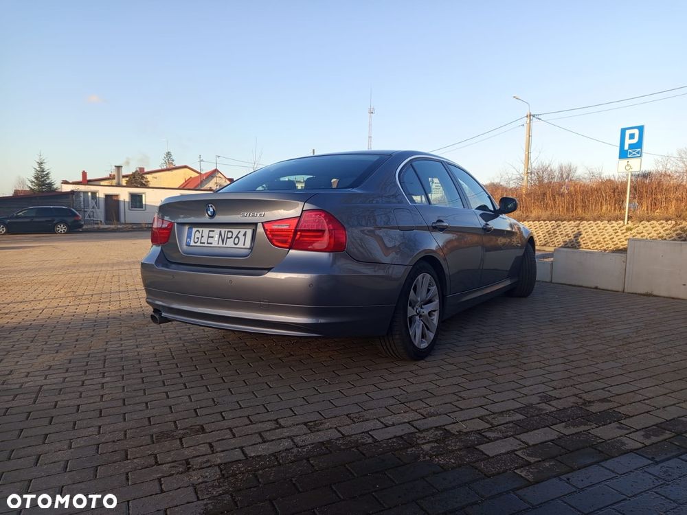 BMW Seria 3 318d - 5