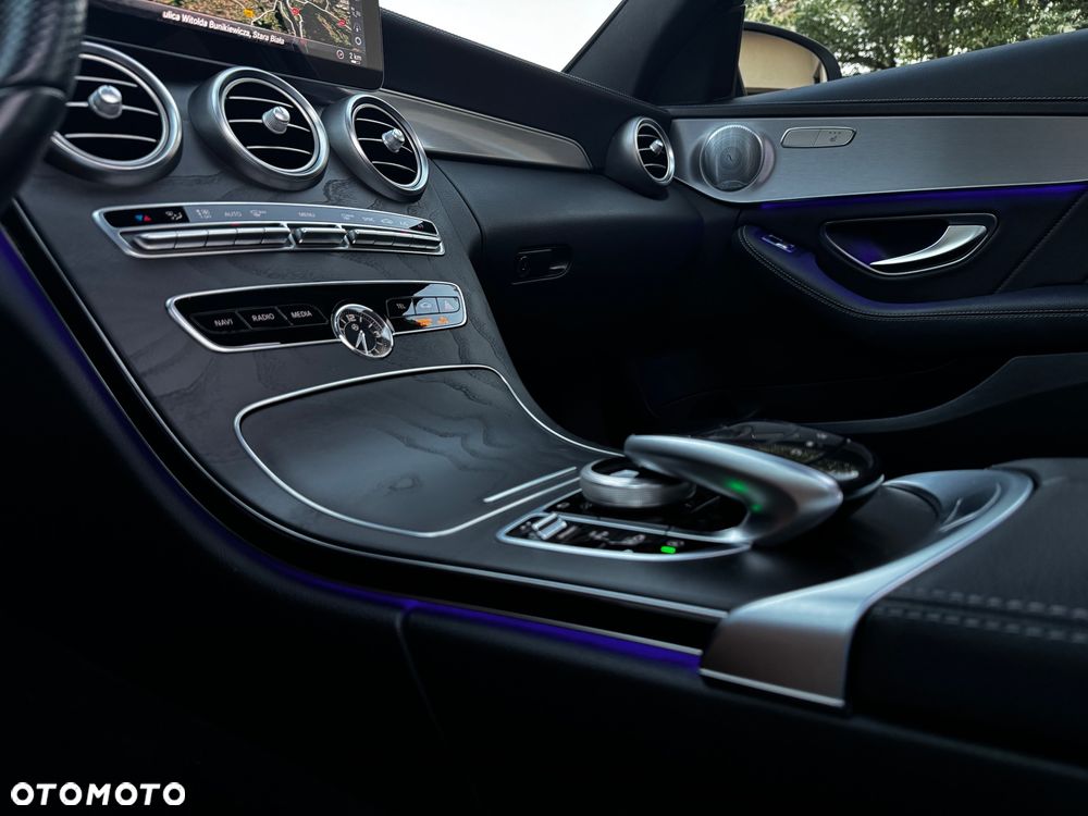 Mercedes-Benz Klasa C 220 d 4MATIC 9G-TRONIC - 21