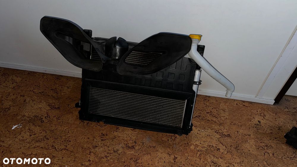 Komplet Chłodnic Duster/Captur 2019R - 2