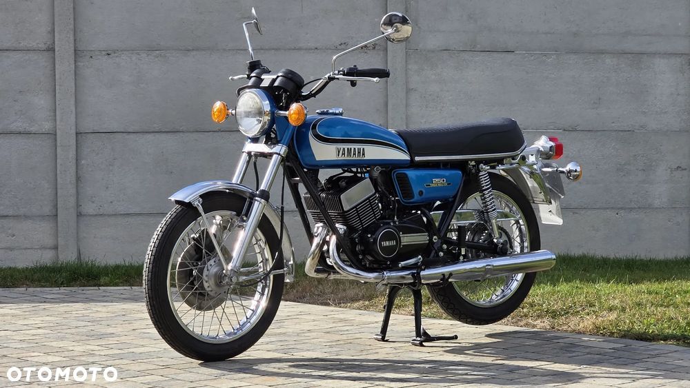 Yamaha RD - 24