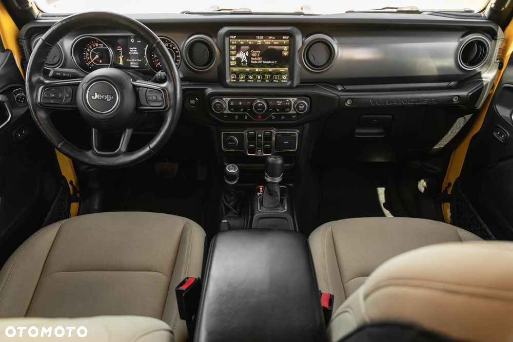 Jeep Wrangler - 27