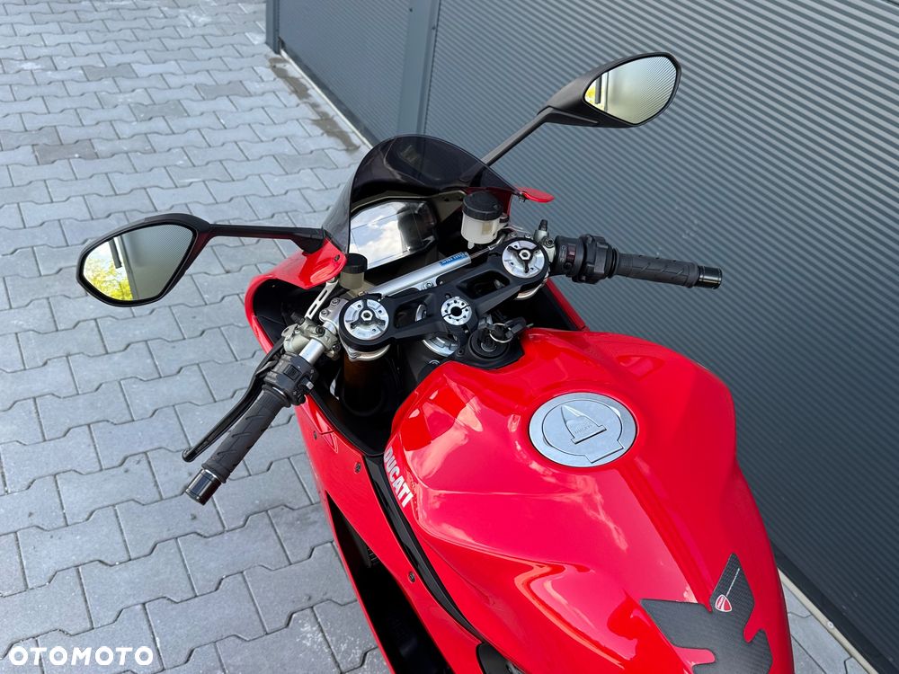 Ducati 1199 Panigale - 11