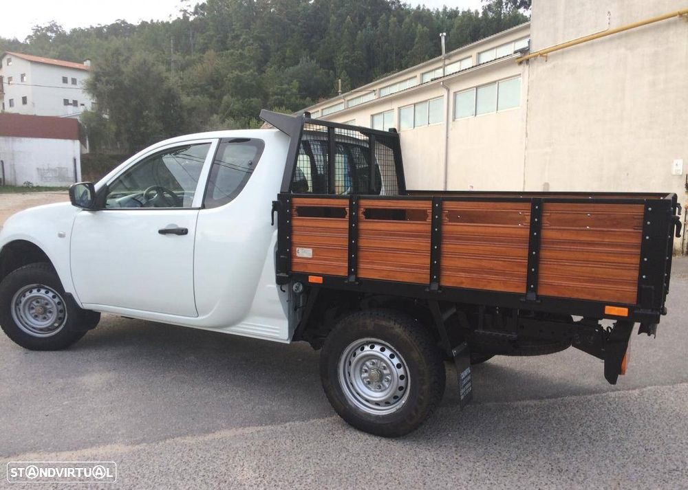 Mitsubishi L200 2.5 DI-D Club Intense 3L 4WD - 5