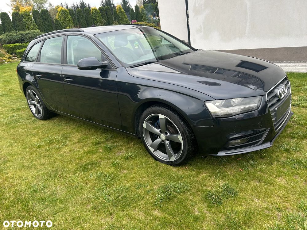 Audi A4 Avant 2012 photo 2
