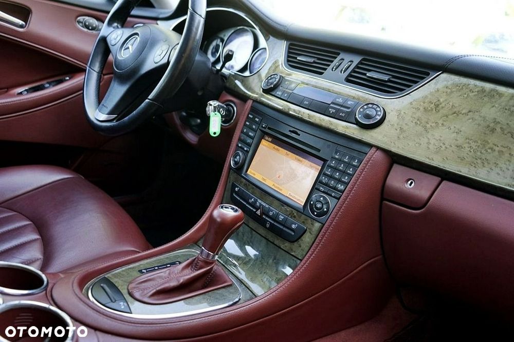 Mercedes-Benz CLS - 33