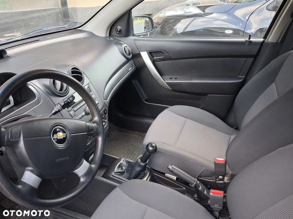 Chevrolet Aveo - 8