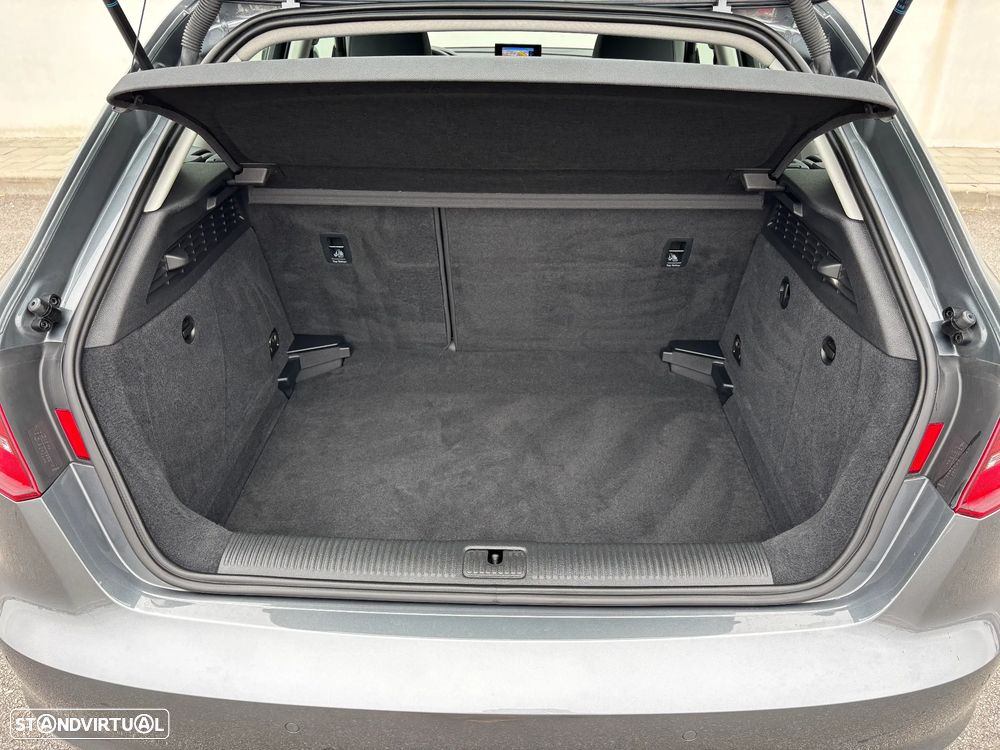 Audi A3 Sportback 1.6 TDI Advance Ultra - 23