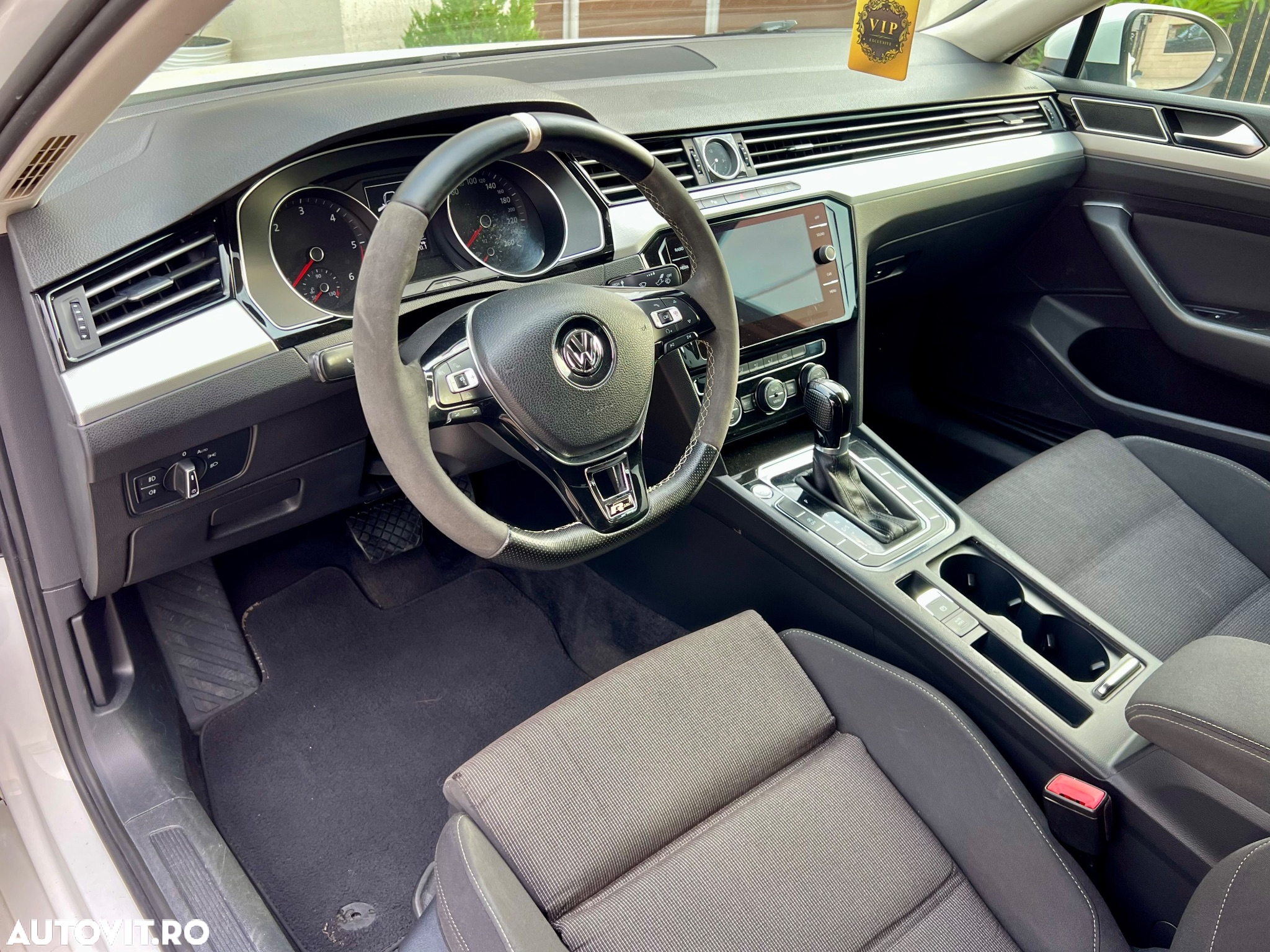 Volkswagen Passat 1.6 TDI (BlueMotion Technology) DSG Comfortline - 21
