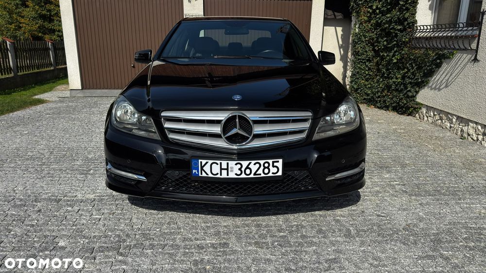 Mercedes-Benz Klasa C 180 CGI BlueEff Avantgarde - 3