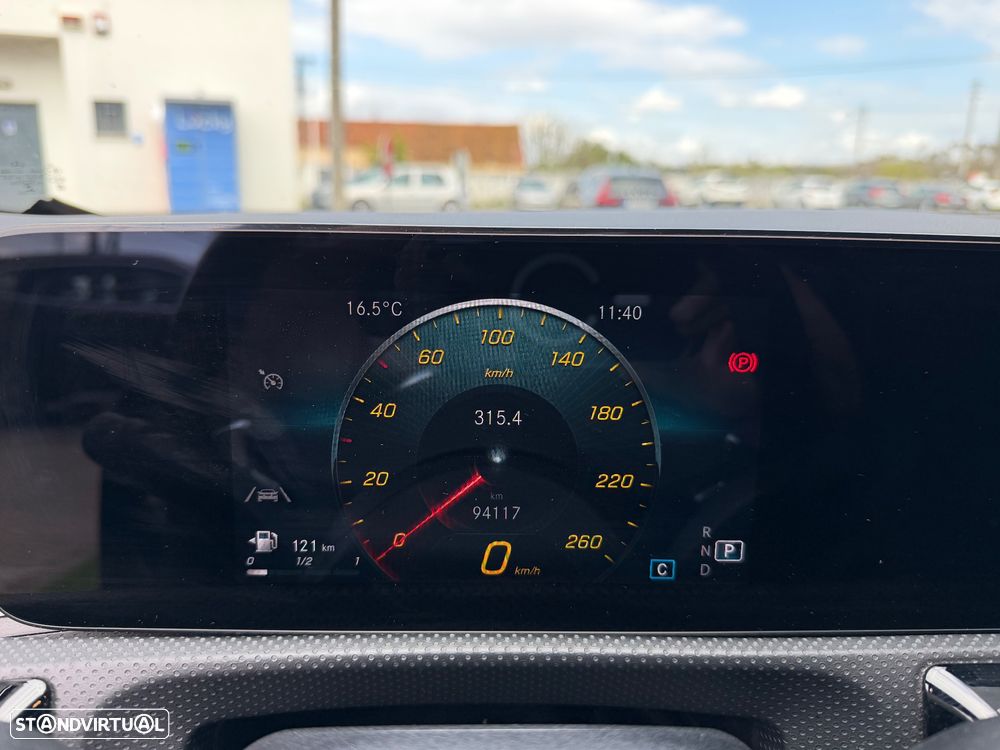 Mercedes-Benz CLA 220 d Shooting Brake AMG Line Aut. - 12