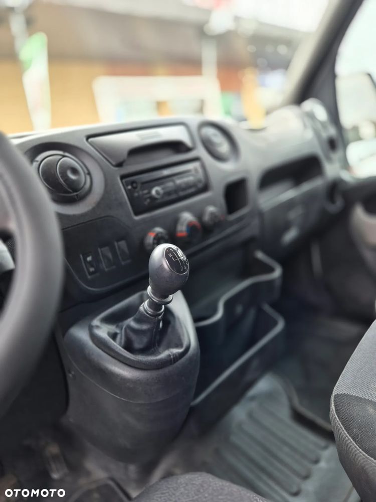 Nissan NV400 - 22