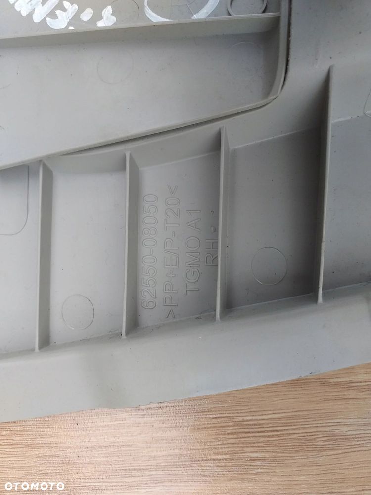 TOYOTA SIENNA osłona słupka prawa górna poszycie - 3