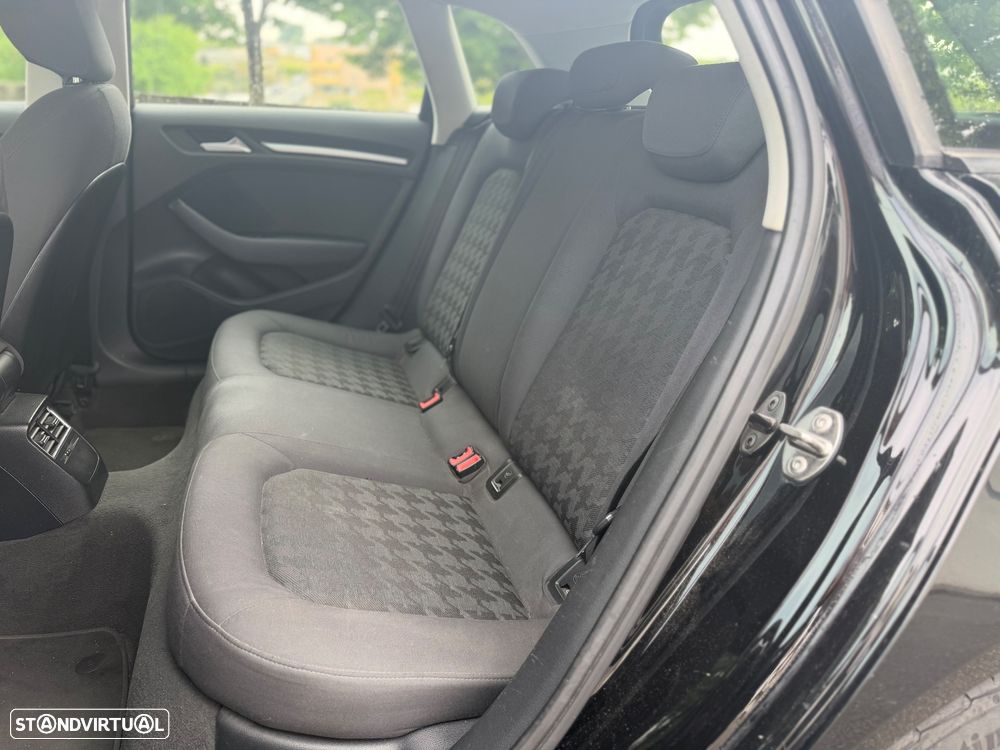 Audi A3 Sportback 1.6 TDI - 8