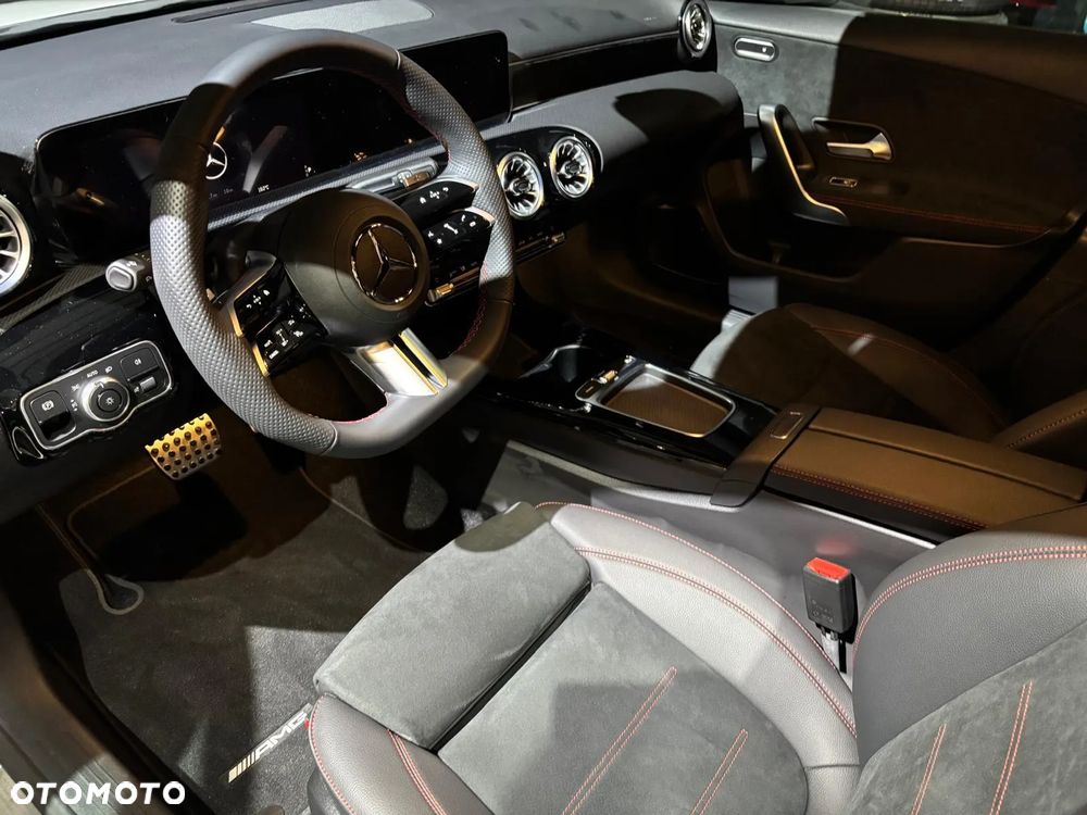 Mercedes-Benz Klasa A 200 AMG Line 7G-DCT - 6