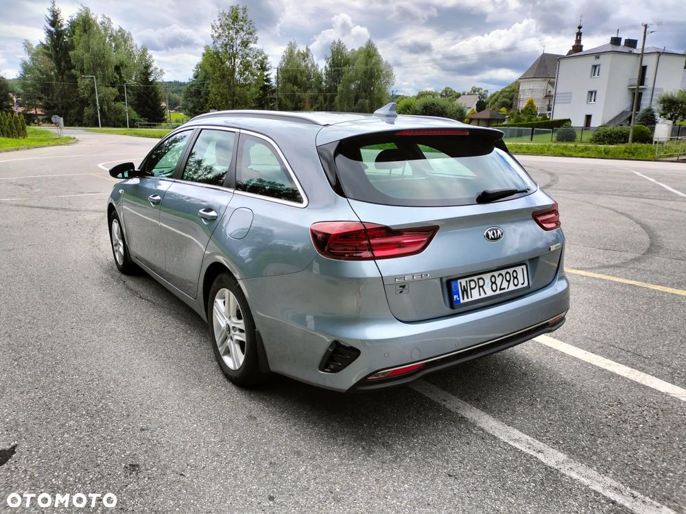 Kia Ceed - 9