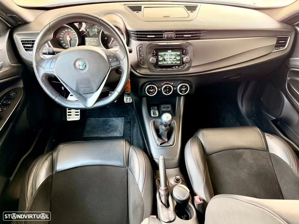 Alfa Romeo Giulietta 2.0 JTDM Sport - 12