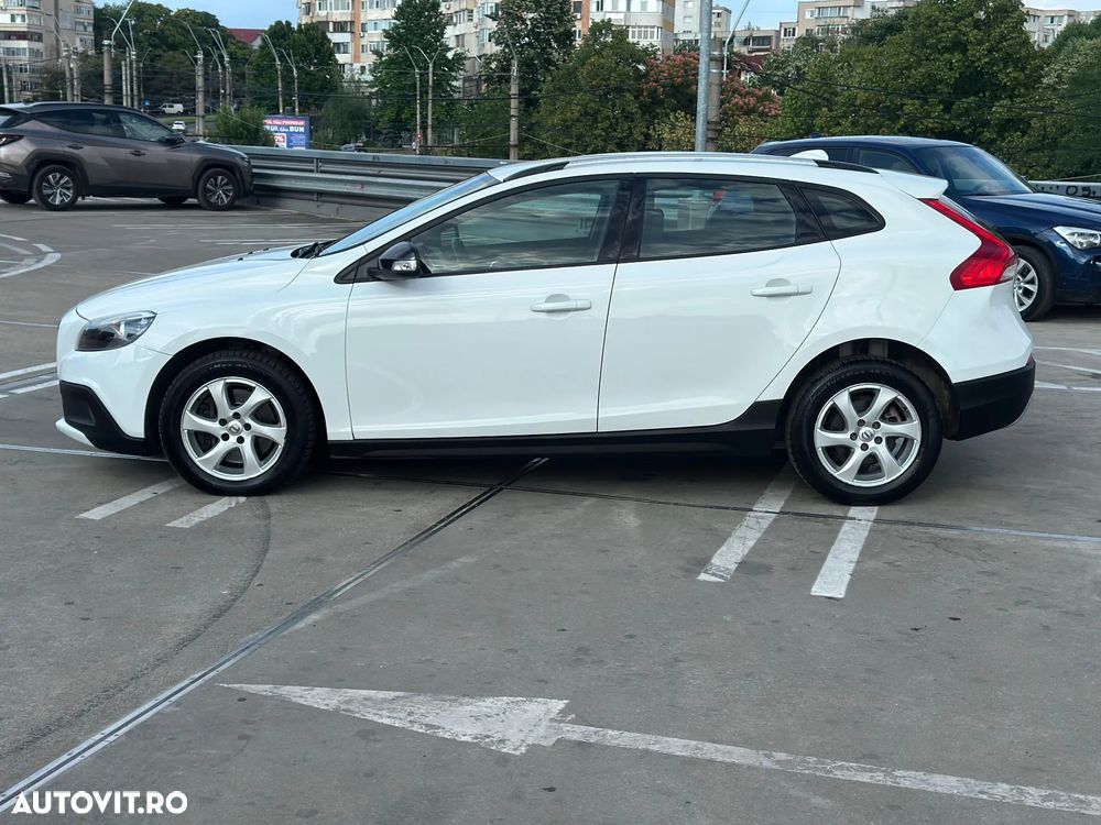 Volvo V40 Cross Country D2 Geartronic Kinetic - 4