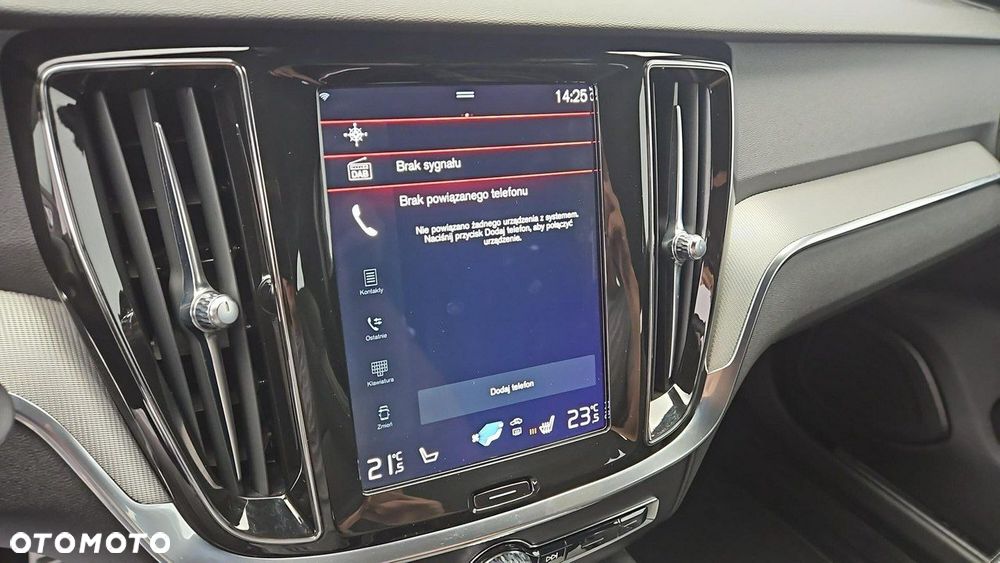 Volvo V60 T8 AWD Plug-In Hybrid R-Design - 20