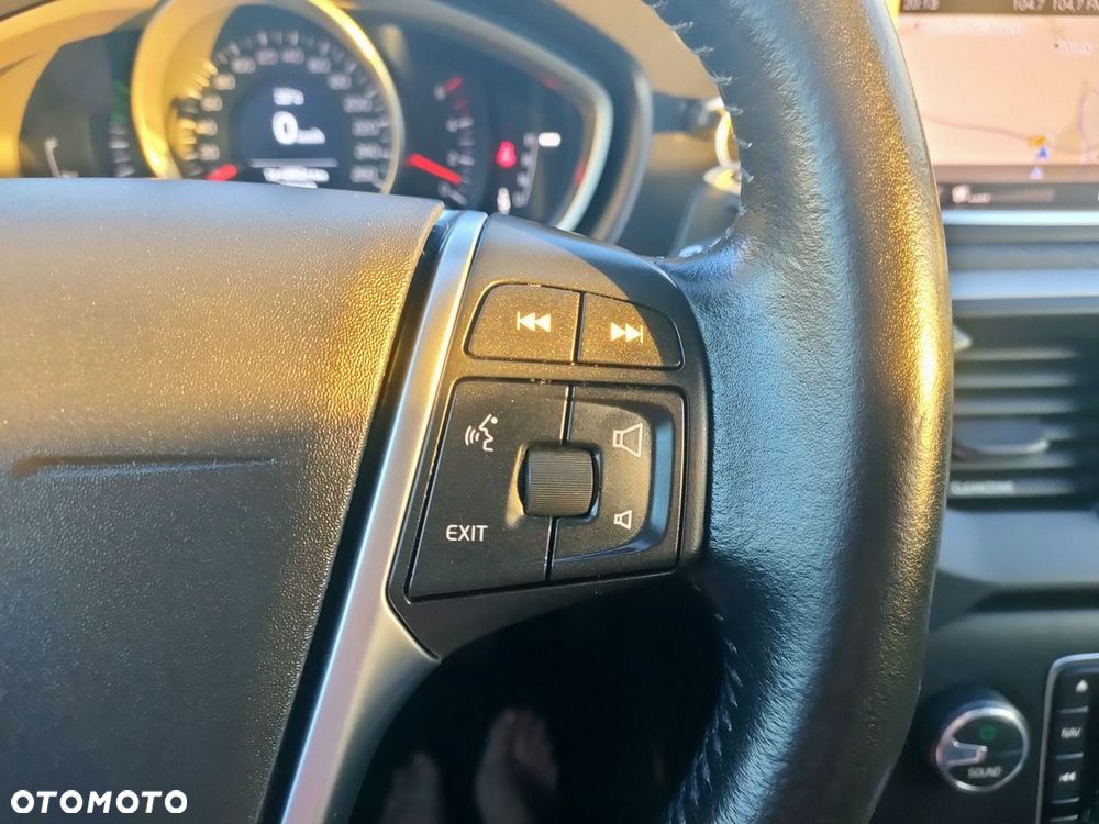 Volvo V40 D2 Drive-E SCR Momentum - 24