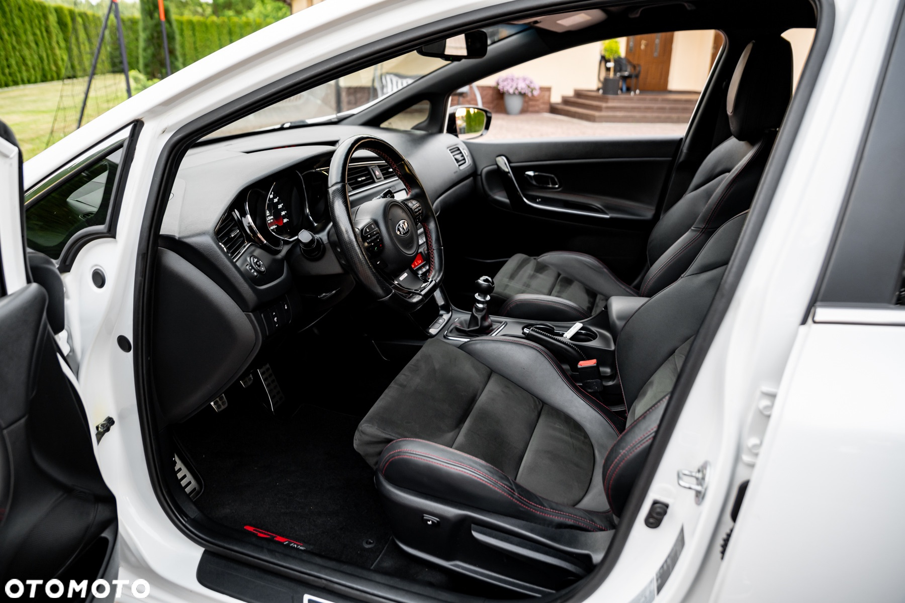 Kia Ceed 1.6 T-GDI GT - 16