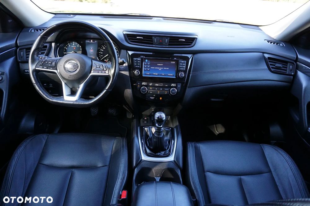 Nissan X-Trail 1.6 DIG-T Tekna - 24