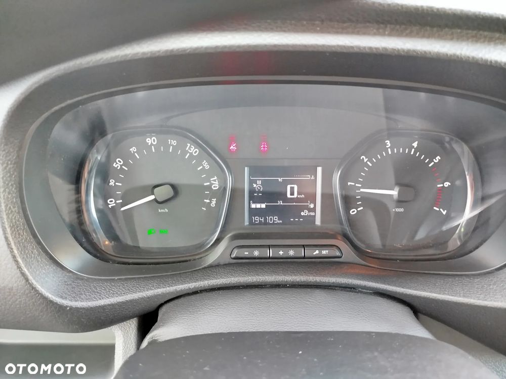 Toyota PROACE - 16