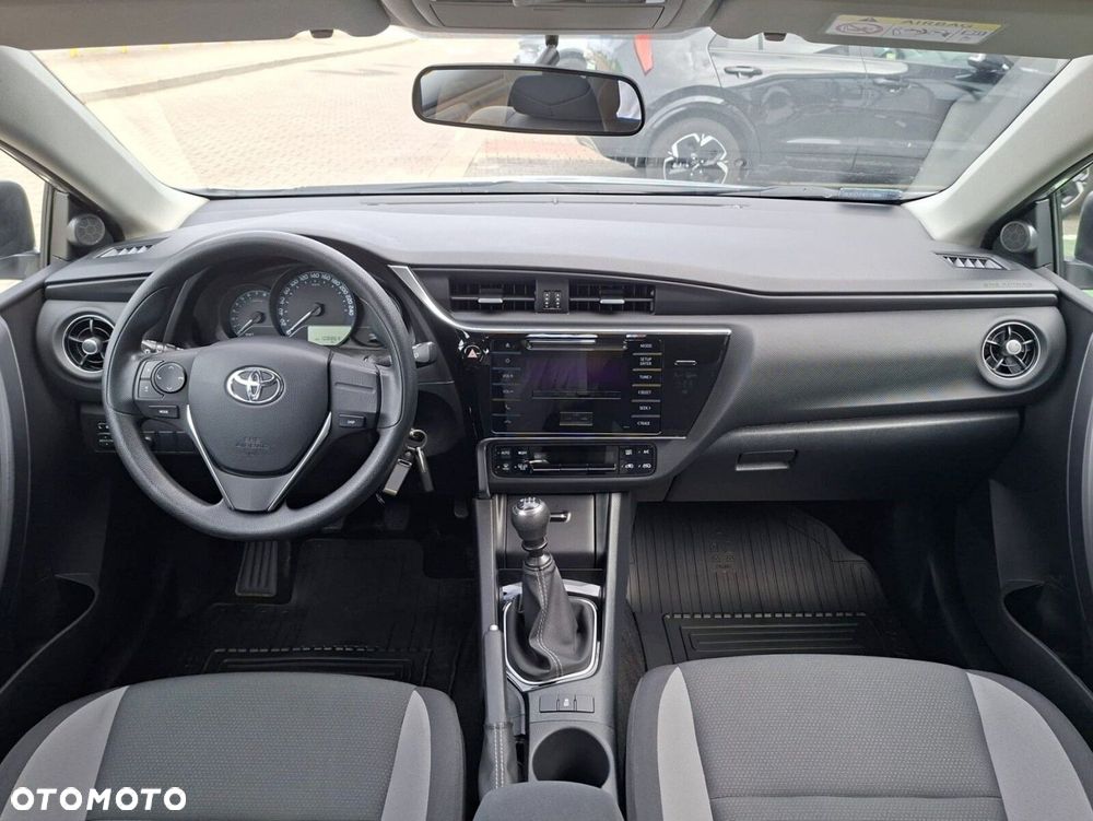Toyota Auris 1.33 VVT-i Active - 19