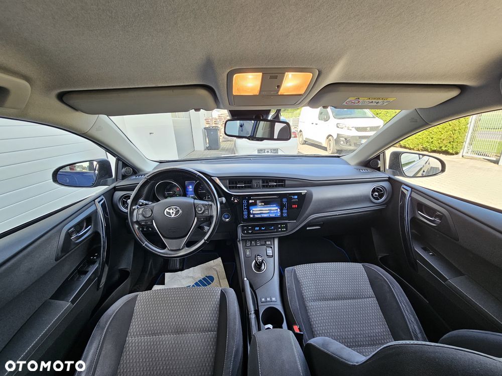 Toyota Auris - 13
