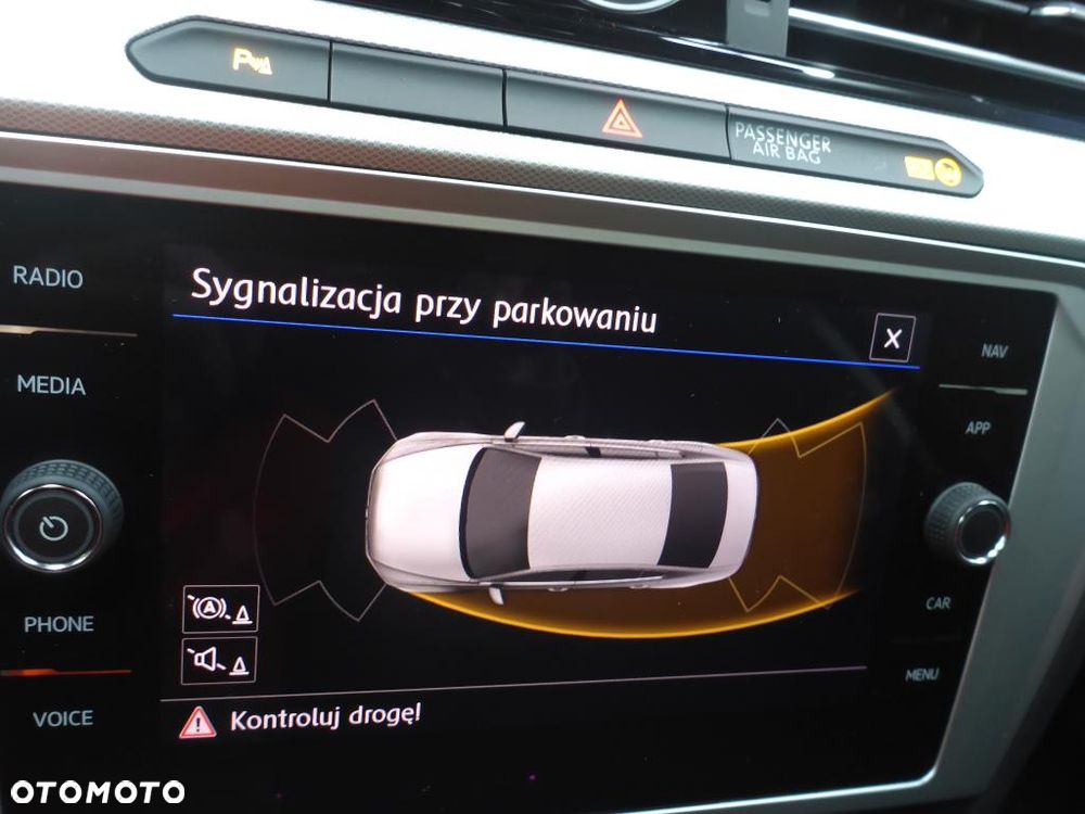 Volkswagen Passat - 15