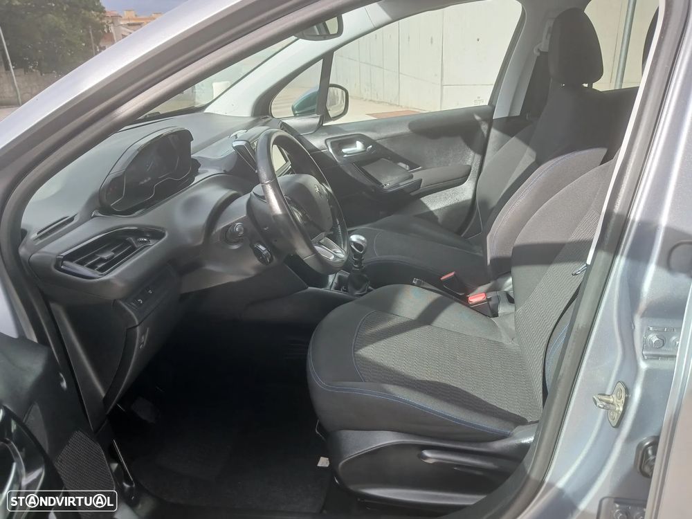 Peugeot 208 1.5 BlueHDi Signature - 18