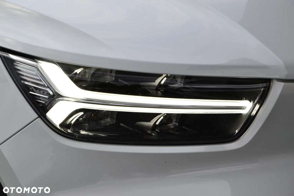 Volvo XC 40 D3 AWD R-Design - 27