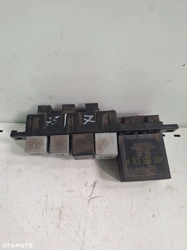 listwa prądowa 8LO941822 GOLF IV przekaźniki   (75/7) - 2