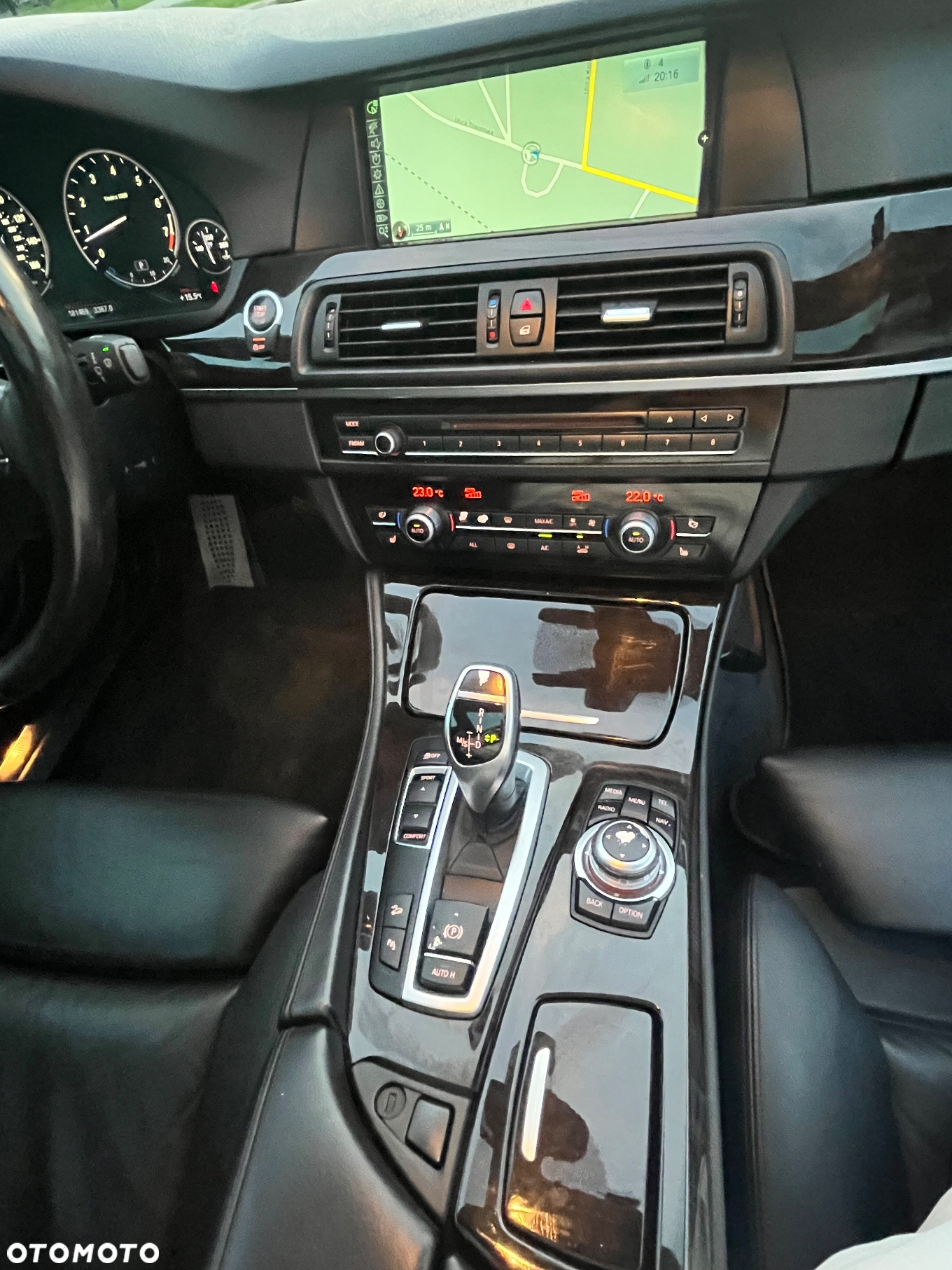 BMW Seria 5 535i xDrive - 16