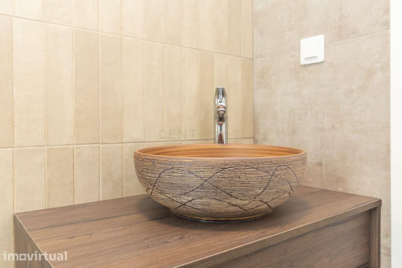 Moradia com piscina, 5 quartos e espaços versáteis | Charneca de Capar - Grande imagem: 4/60