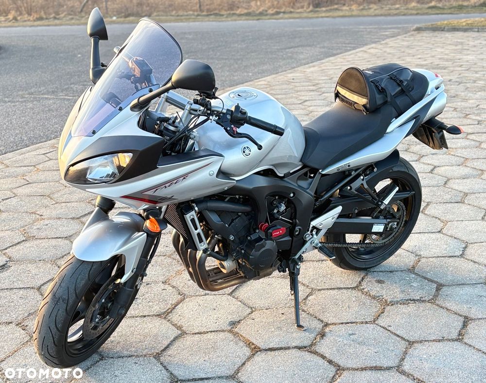 Yamaha FZ6 - 4