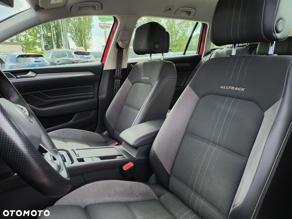 Volkswagen Passat - 12