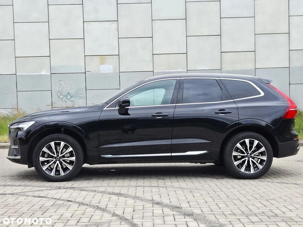 Volvo XC 60 B4 D AWD Plus Bright - 2