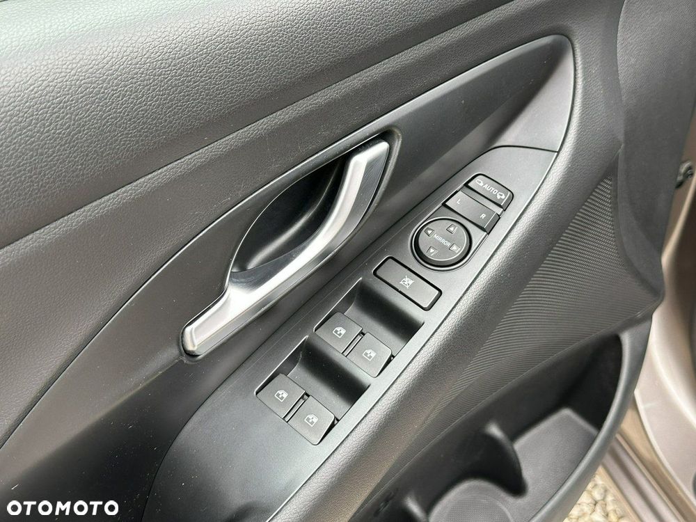 Hyundai i30 - 15