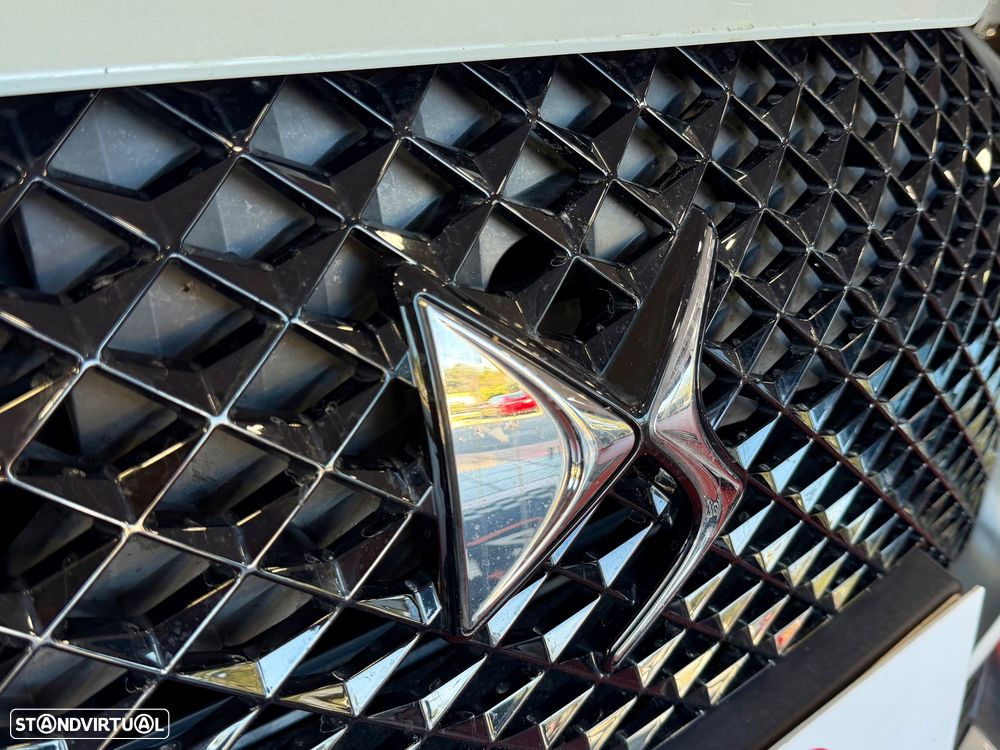 DS DS7 Crossback 1.5 BlueHDi Performance Line EAT8 - 6