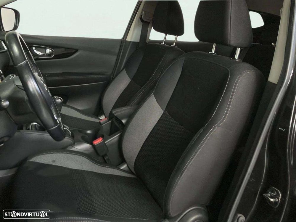 Nissan Qashqai 1.5 dCi N-Connecta J18 - 14