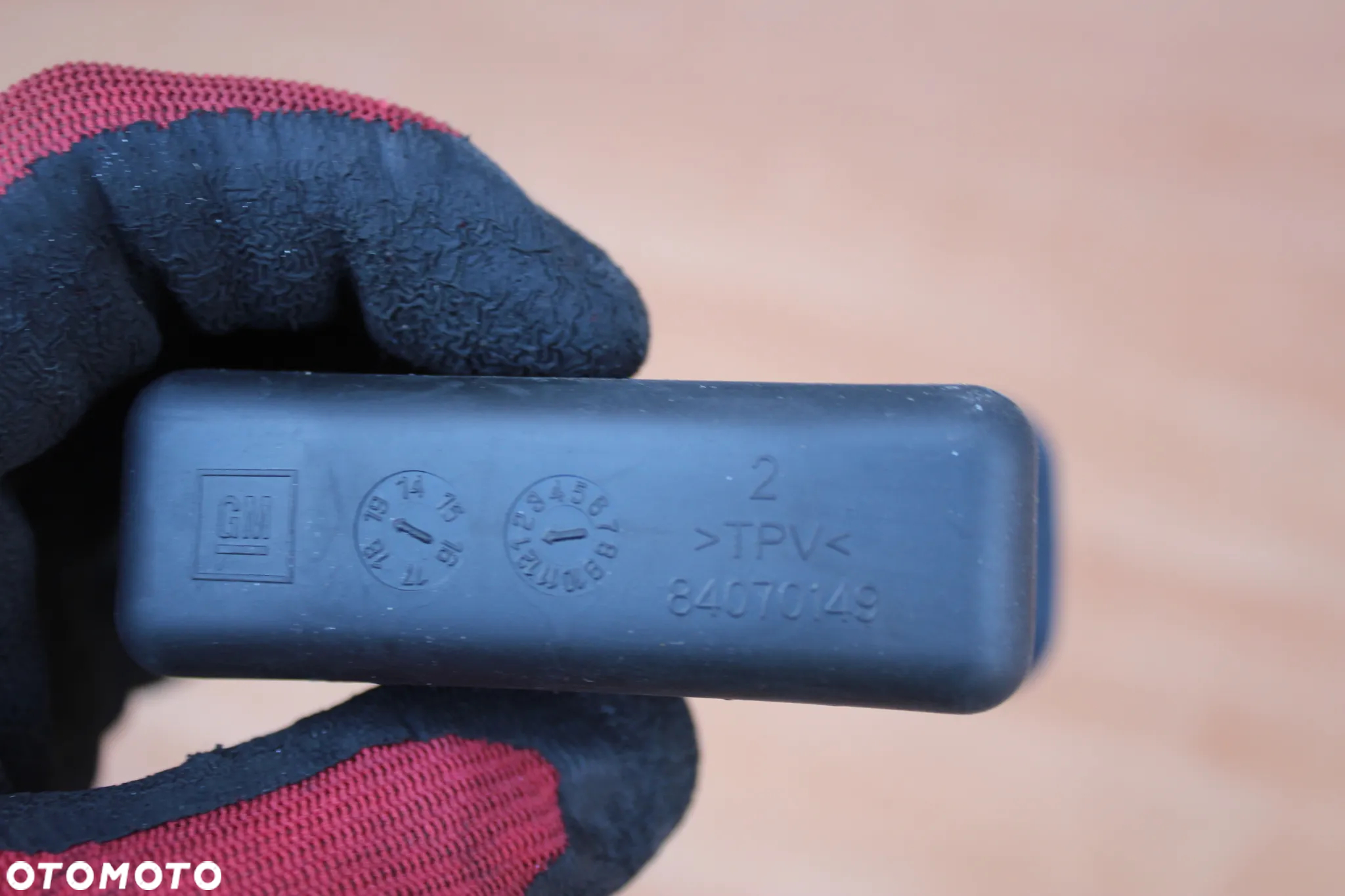 ŁADOWARKA INDUKCYJNA DO TELEFONU W TUNEL UCHWYT OPEL INSIGNIA B 13521065 421176950 84070149 - 7