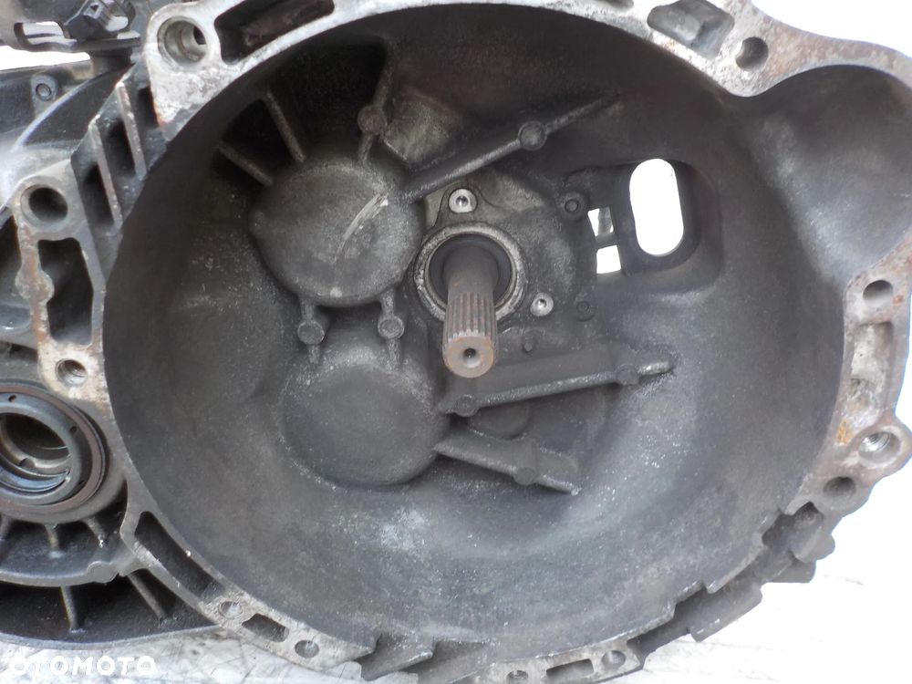 KIA CARENS 2.0 CRDI SKRZYNIA BIEGÓW MANUALNA S720J0 - 3