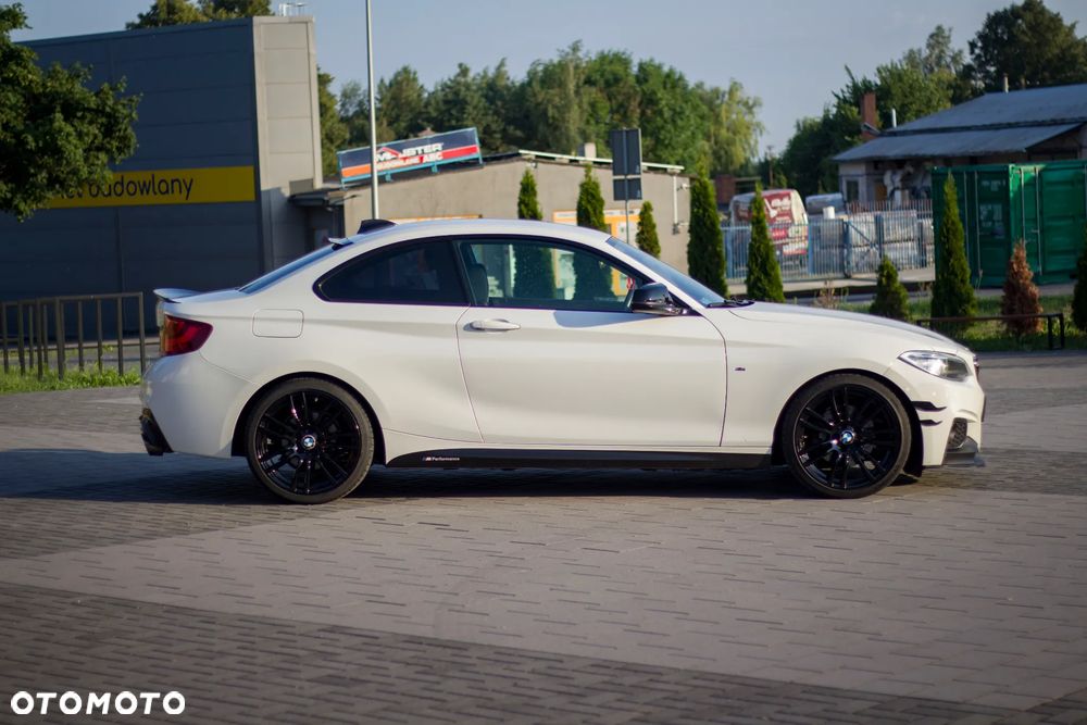 BMW Seria 2 220d Modern Line - 9