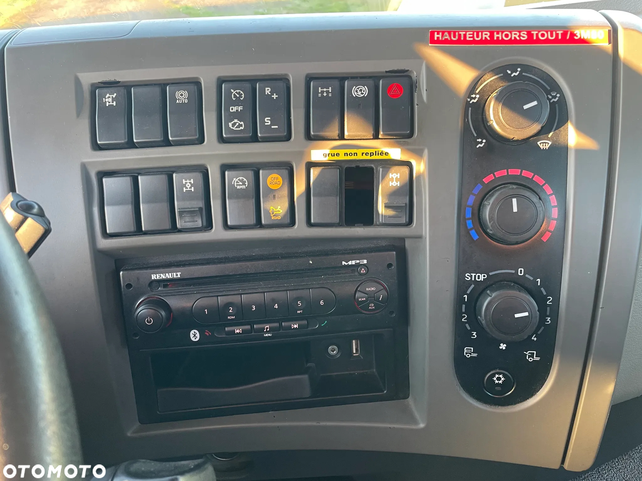 Renault Lander 6X4 - 18
