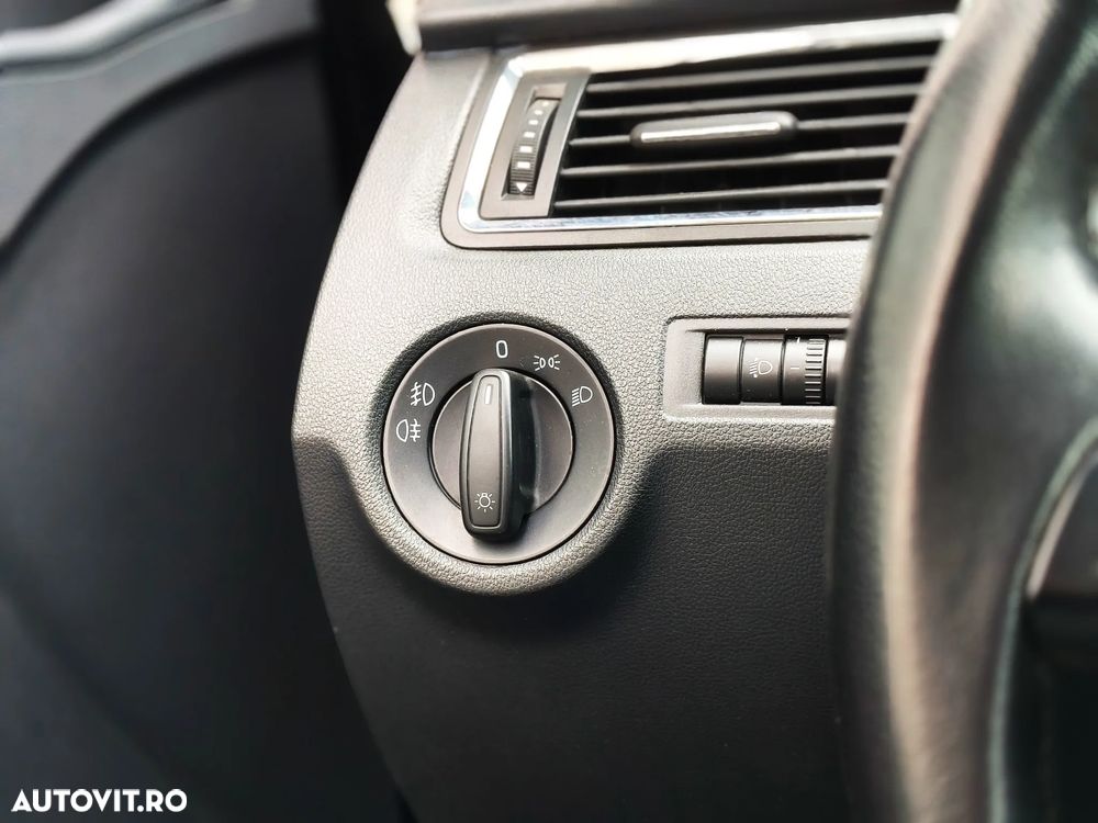 Skoda RAPID 1.2 TSI Edition Green tec - 26