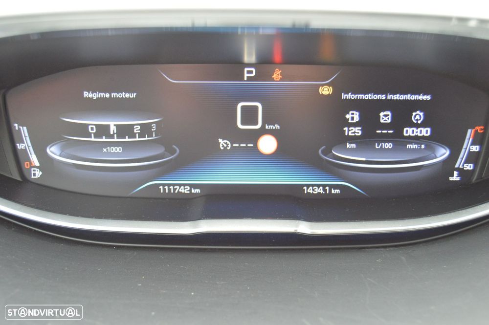 Peugeot 5008 1.2 PureTech Allure EAT6 - 31