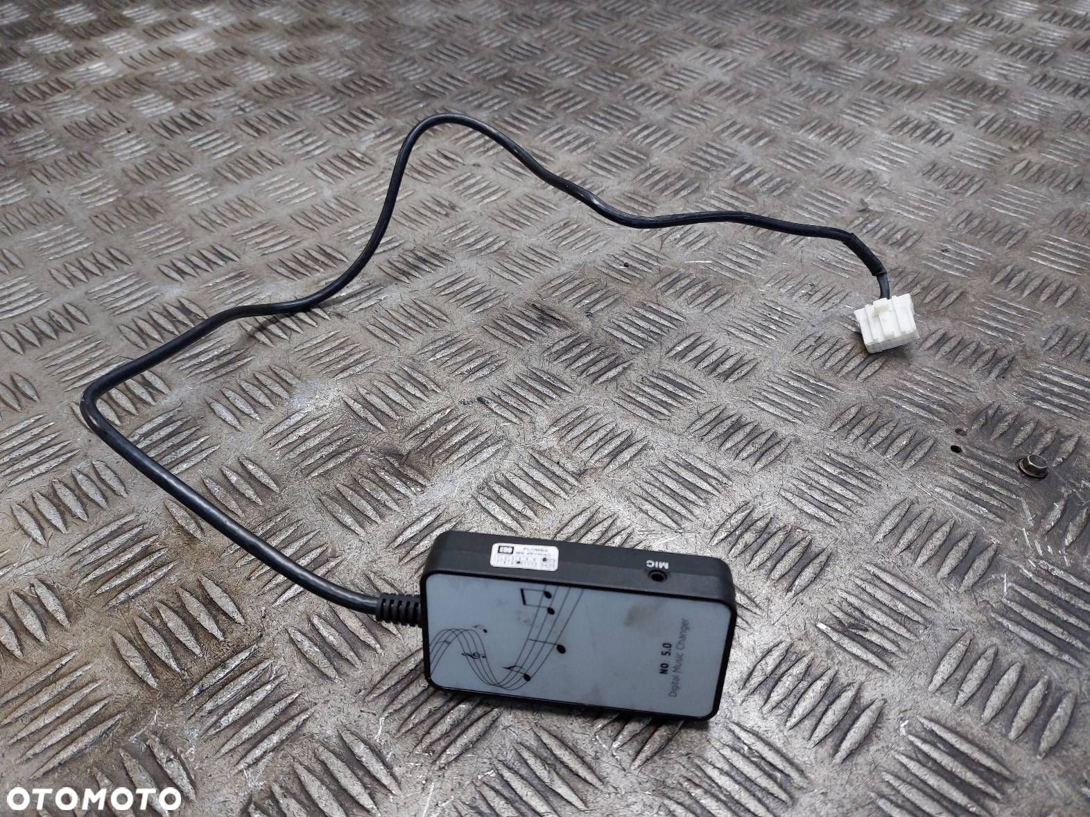 ZMIENIARKA MAZDA 6 I GG GY DIGITAL MUSIC CHANGER 5.0 SY-T03 USB AUX - 1