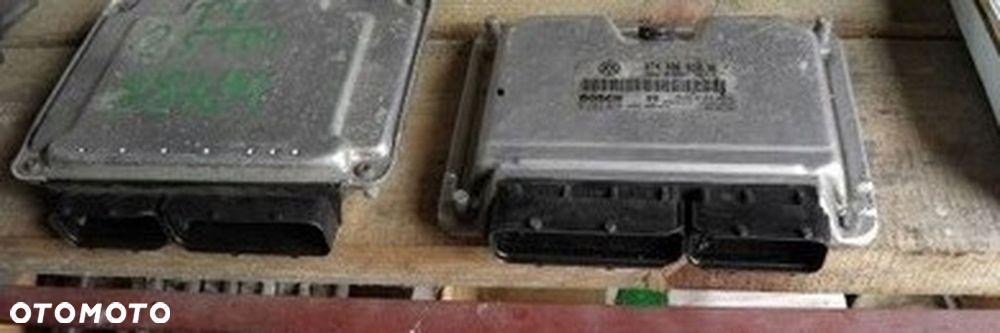 TRANSPORTER T4 2.5 TDI 88 KM KOMPUTER 074906018AK - 1